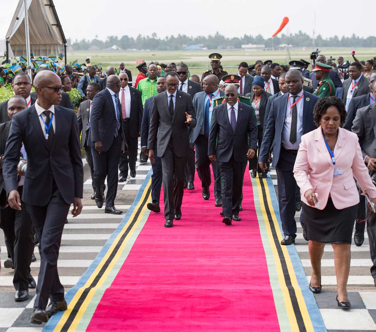 Perezida Kagame yari yagiye muri Tanzania mu ruzinduko rw'akazi ku mishinga ibihugu byombi bifitanye