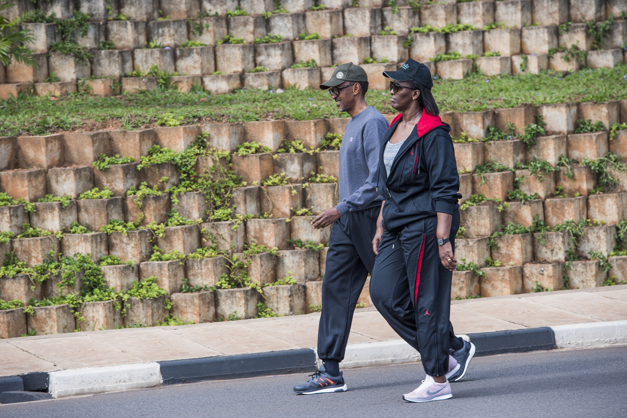 Perezida Kagame na Madame Jeannette Kagame mu Muhanda ugana Kuri RRA