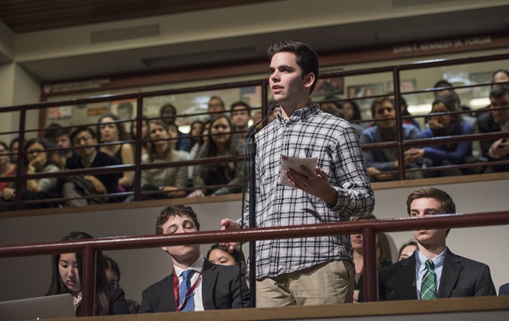 Abanyeshuri bahawe n'umwanya wo kubaza ibirenzeho.