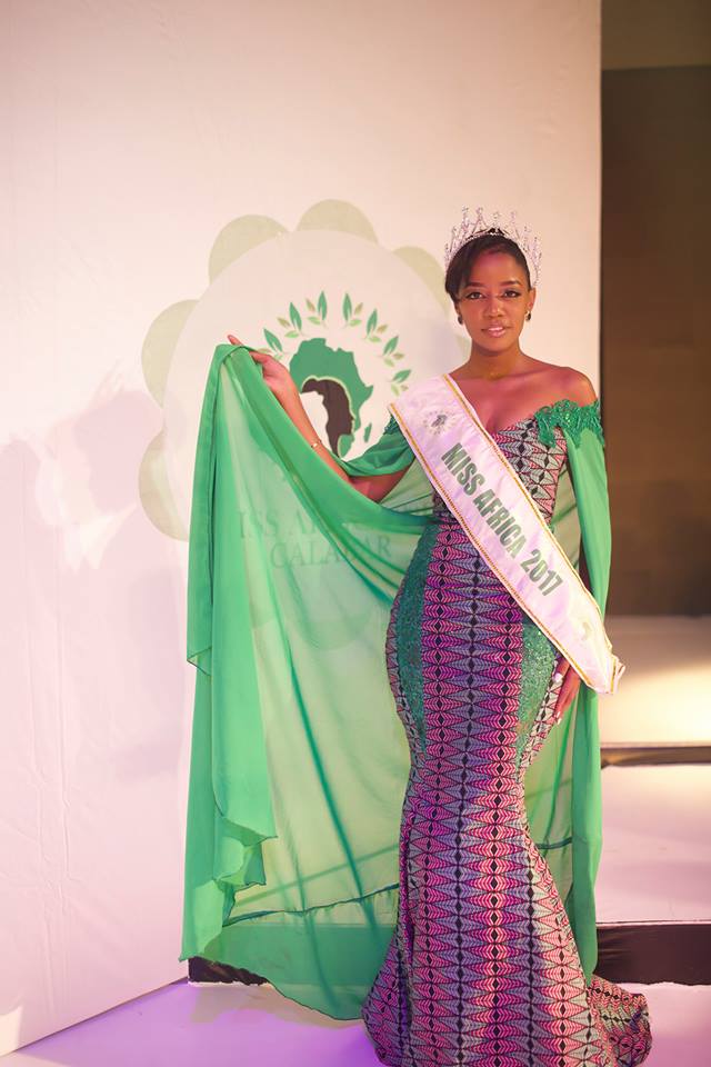 Gaseangwe Balopi wo muri Botswana wegukanye ikamba rya Miss Africa 2017 