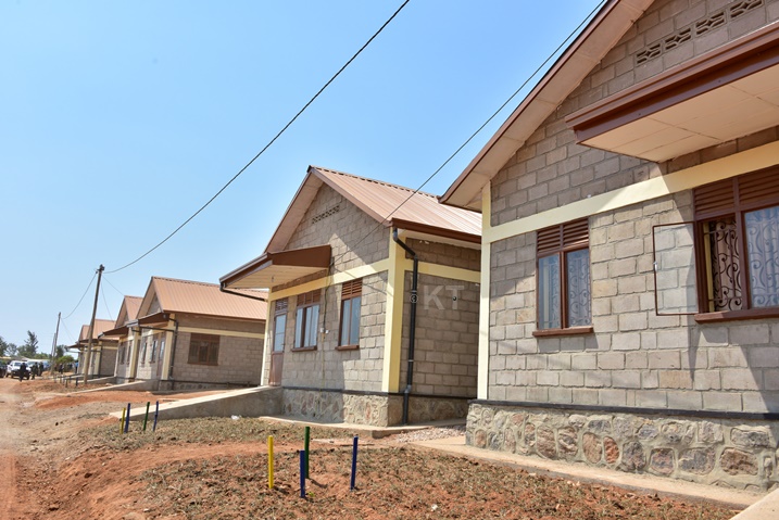 Zimwe mu nyubako z'ikitegererezo.