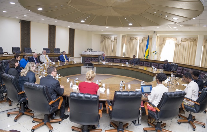 Abayobozi ba Mastercard Foundation babwiye Perezida Kagame ko bafite gahunda yo kuzamura 10% by'Abanarwanda mu myaka itarenze 30 iri imbere.