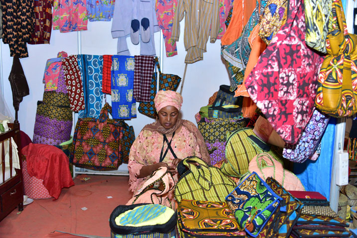 Amasakoshi yo mu Rwanda na yo ubuna akeye.