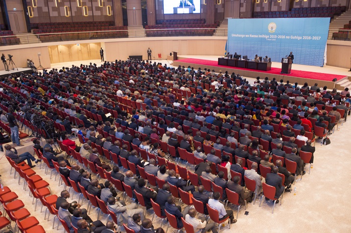 Kuri uyu wa gatanu nibwo hamuritswe imihigo ya 2015/2016.