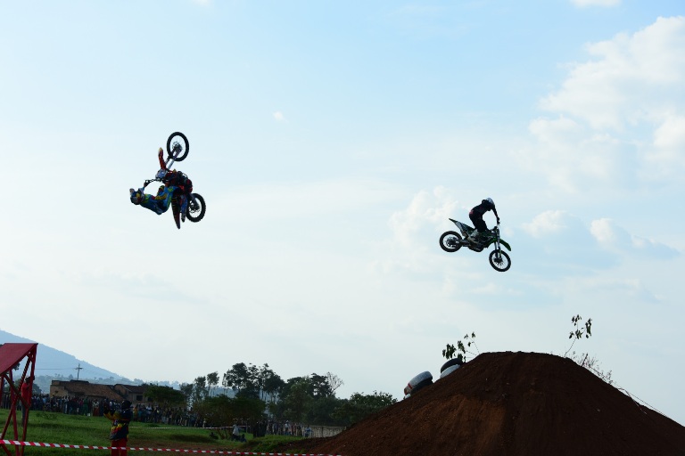 Moto zigendera mu birere zishimishije abanyehuye biratinda 