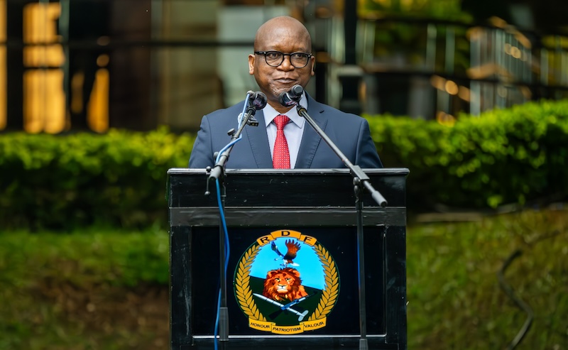 Minsitiri w'Ingabo Juvenal Marizamunda