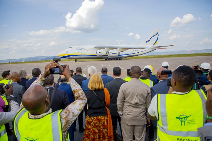 Abayobozi batandukanye baje kwakira ibyo bikoresho