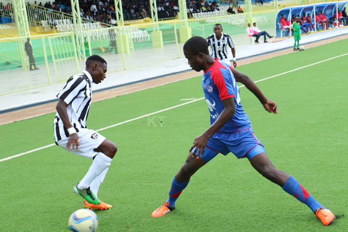 Benedata Janvier ahanganye n'umukinnyi wa Mbabane Swallows