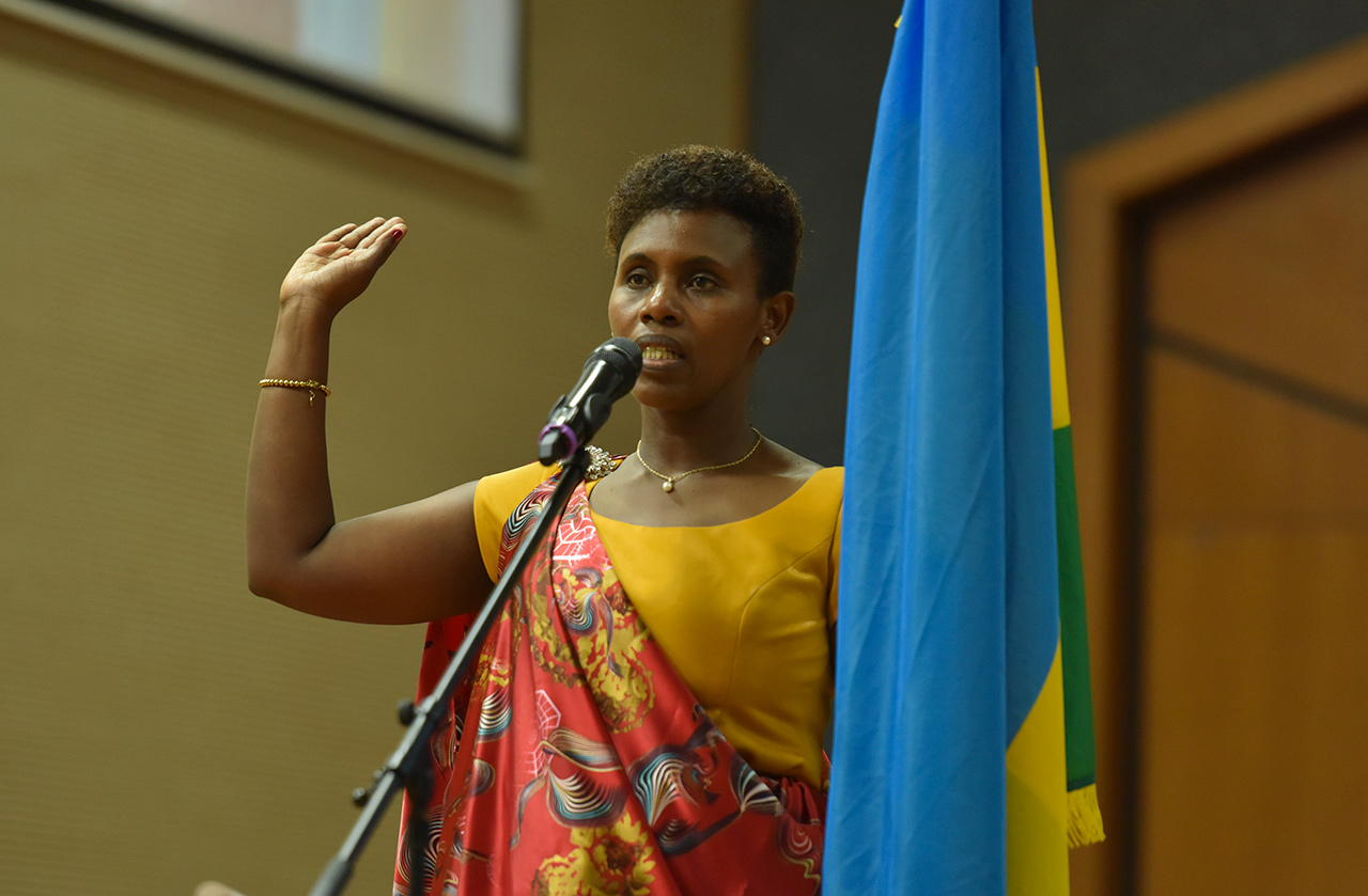 Dr Claudine Uwera, Umunyamabanga wa Leta muri Minisiteri y'Imari n'Igenamigambi