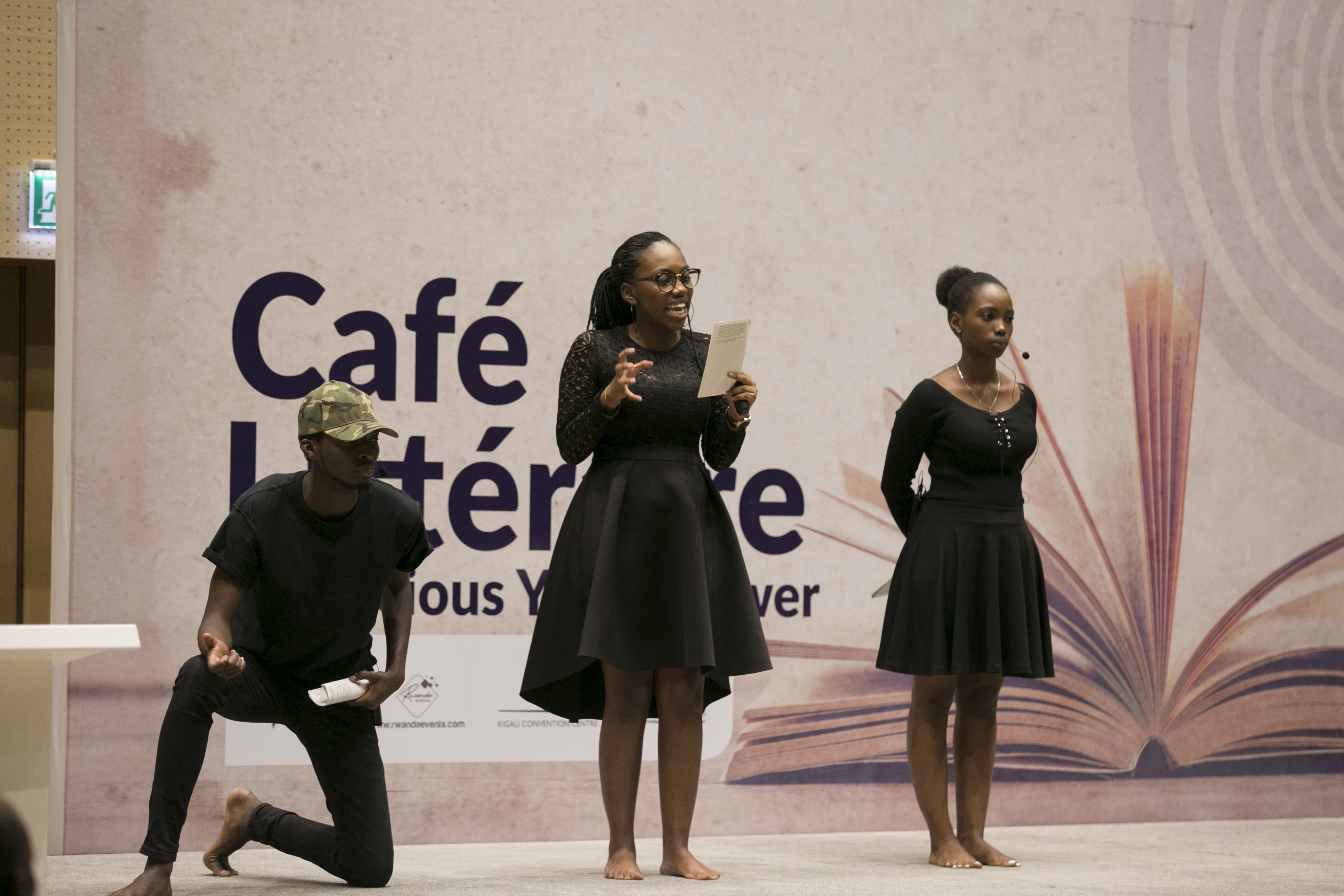 Uyu mugoroba wanaranzwe n'imivugo itandukanye igaruka ku mateka