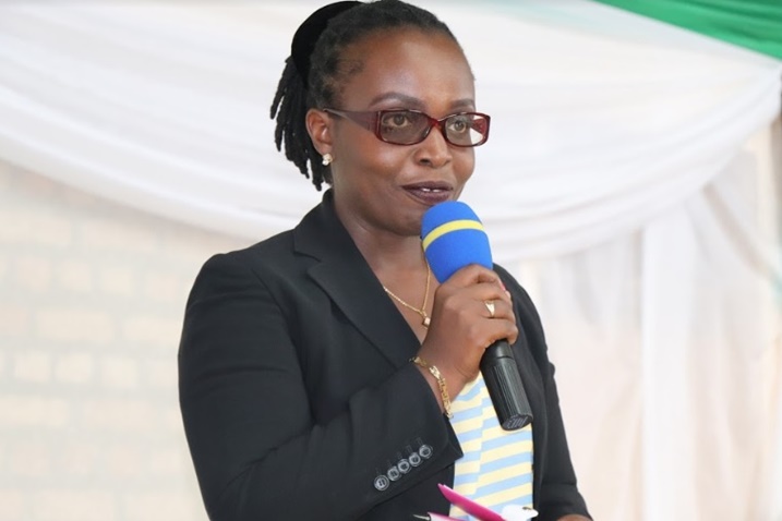 Diane Sengati Uwasenga umukozi wa REB