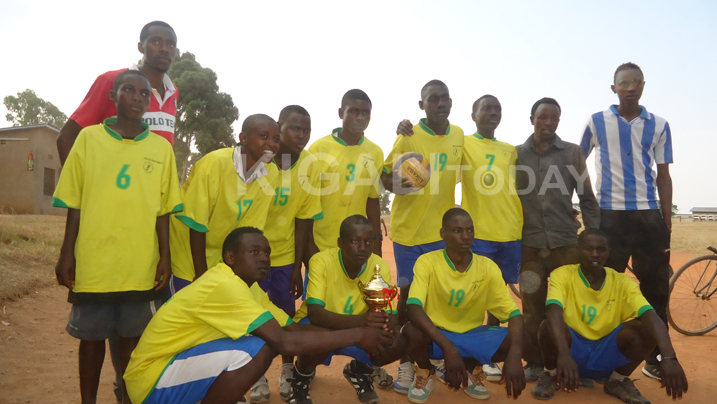 Ikipe y'umupira w'amaguru yegukanye igikombe