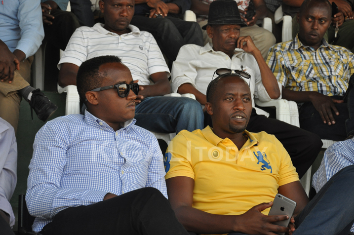 Perezida wa Rayon Sports Gacinya Denis na Nizeyimana Olivier Perezida wa Mukura
