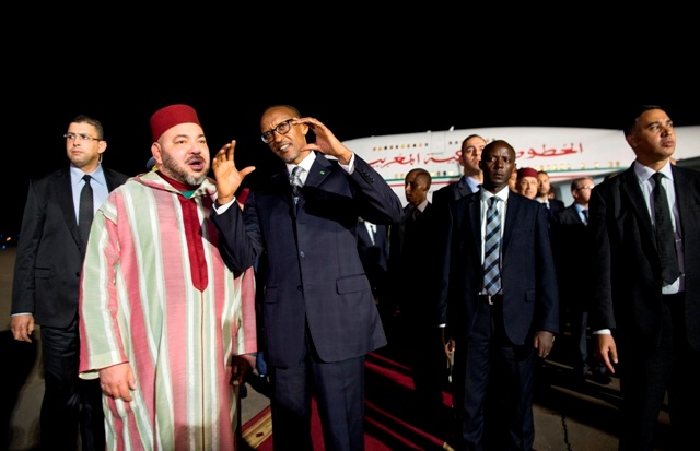 Bava ku Kibuga cy'Indege i Kanombe bagana aho Bateganyije kwakirira Umwami Muhammed VI