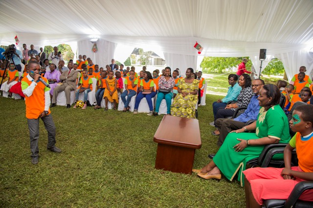 Abana nabo bagaragaje impano zabo bataramira ababyeyi