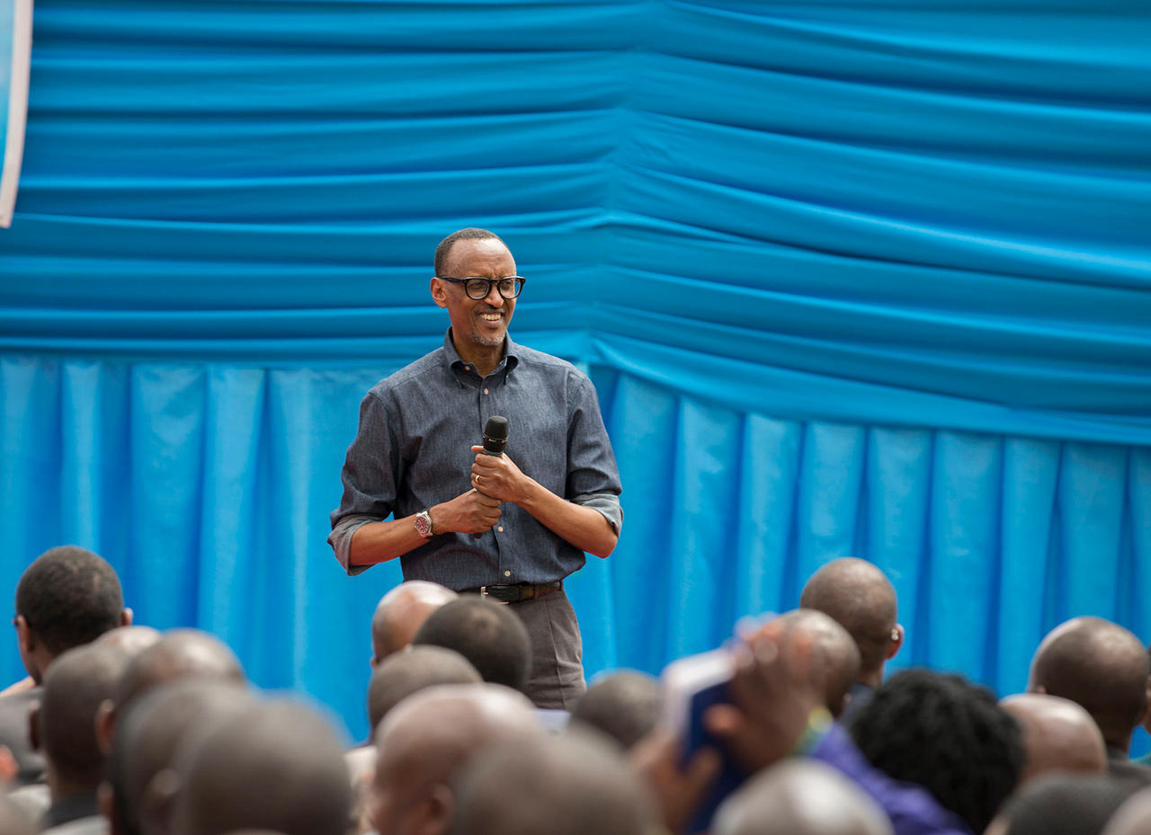 Perezida kagame arafungura umwiherero w