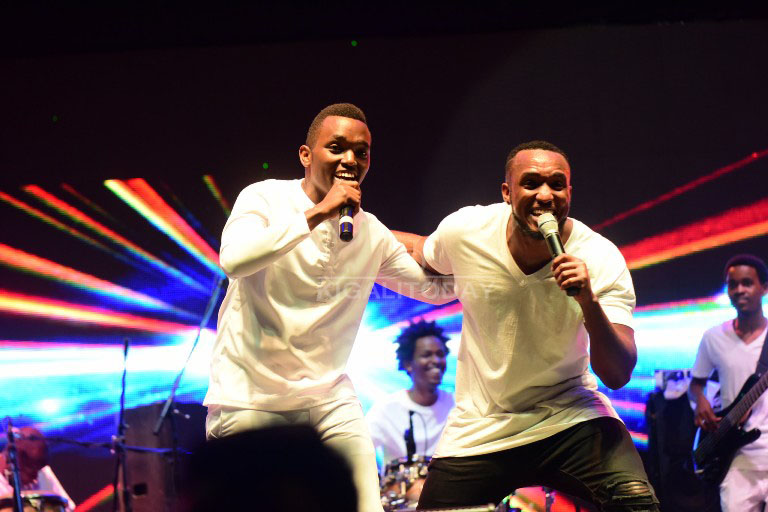 The Ben na Tom Close bari kuririmbana 