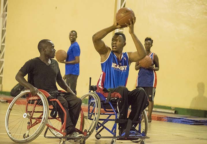 Meshake ubu yikinira wheelchair basket kandi ahamya ko na bagenzi be bibafitiye akamaro