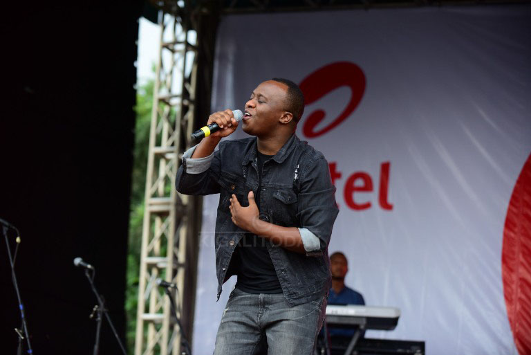 King James niwe wabanje ku rubyiniro 