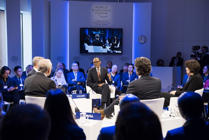 Perezida Kagame yagaragaje uruhare rwa tekinoloji mu iterambere.