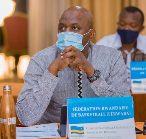 Perezida wa FERWABA Mugwiza Desire avuga ko Basketball igomba kubakira ku bakinnyi