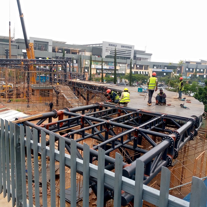 Abagenda mu Mujyi wa Kigali bafite amatsiko yo kumenya uko iki kiraro kizaba kimeze nikimara kuzura