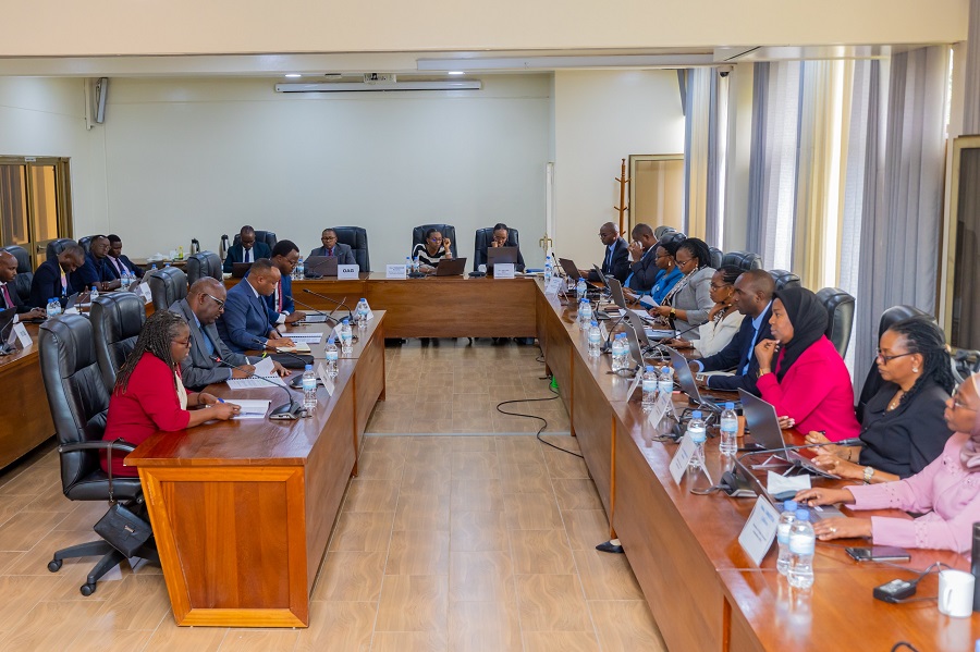 Abadepite mu kiganiro n'abayobozi ba CARAES Ndera