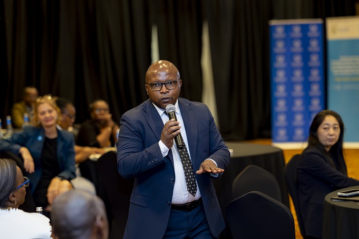 Minisitiri Dr. Telesphore Ndabameye