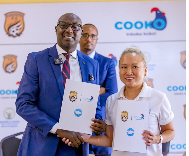 Umuyobozi wa Bugesera FC, Rutayisire Jackson nyuma yo gusinya amasezerano