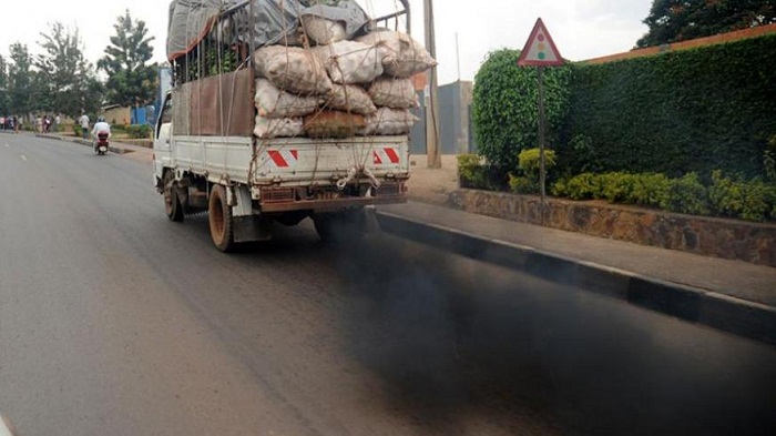Imodoka zikoresha mazutu na lisansi zisohora imyuka ihumanya ikirere