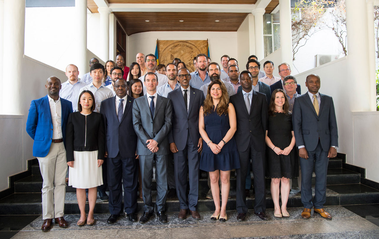 Biyemeje gukomeza gushora imari mu bikorwa by'iterambere.