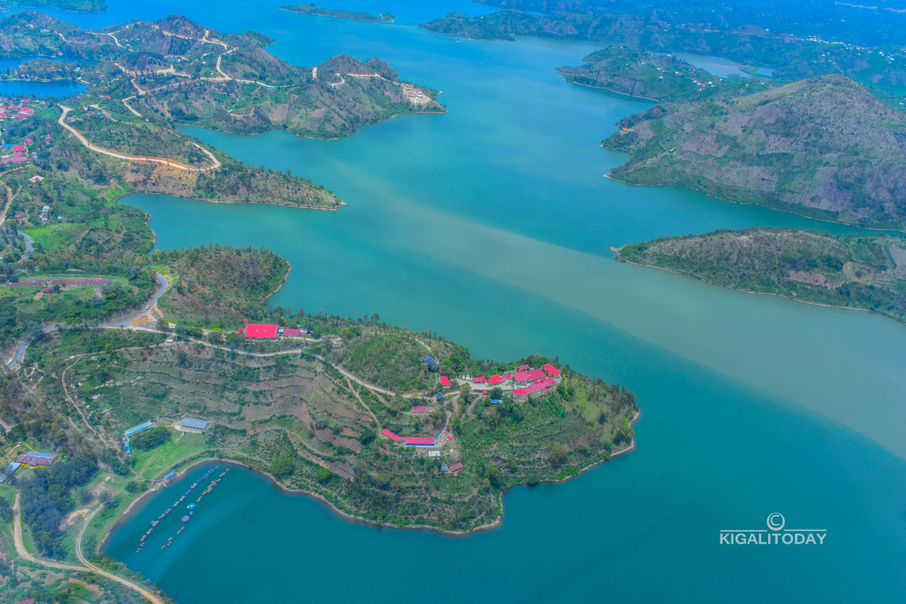 Amahoteli n'ibirwa biherereye mu kiyaga cya kivu ku ruhande rwa Karongi