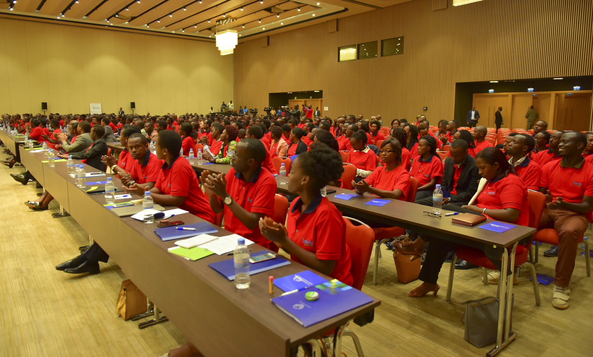 uru rubyiruko rwakanguriwe gutera ikirenge mu cya bakuru babo bitangiye igihugu