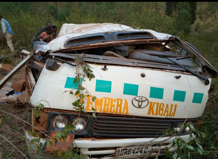 Mu mpanuka yabereye Kamarashavu mu Murenge wa Kabare imodoka yangiritse bikabije