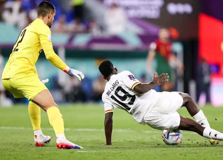 Inaki Williams wa Athletic Bilbao, yabuze amahirwe yo gutsinda ku munota wa nyuma ubwo yanyereraga