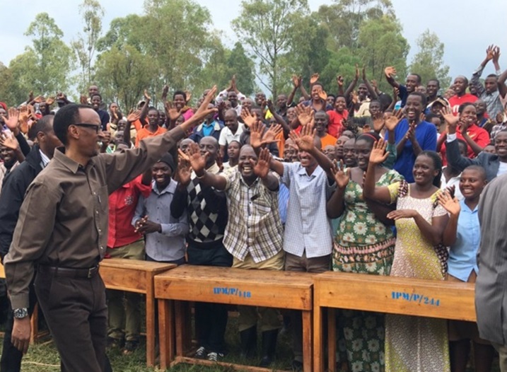 Akigera mu Murenge wa Mukarange ahabereye umuganda.