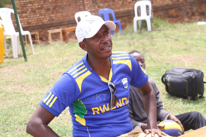 Umutoza wa College Christ Roi Nyanza uzwi ku izina rya Mana, amaze imyaka irenga icumi atoza iyi kipe