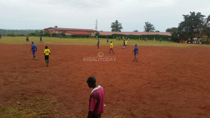 Aba bana bitoreza ku kibuga cya Etoile de l'Est bagaragaza ko babyishimiye