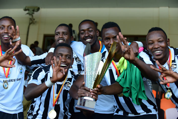 APR itwaye igikombe inishimira gutsinda Rayon Sports gatatu gakurikirana