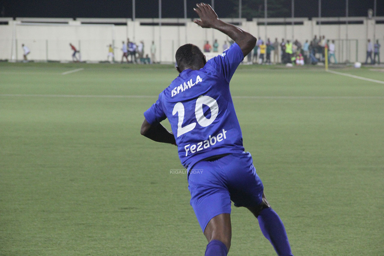 Ismaila Diarra ubwo yatsindiraga Rayon Sports igitego cyatumye yegukana igikombe kiruta ibindi cyabye mu kwezi gushize