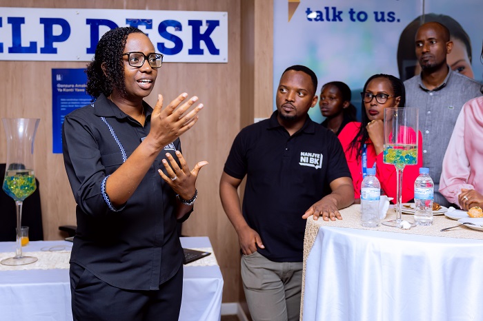 Dr. Diane Karusisi yababye abakiriya kujya bababwira aho bitagenda neza kugira ngo babikosore