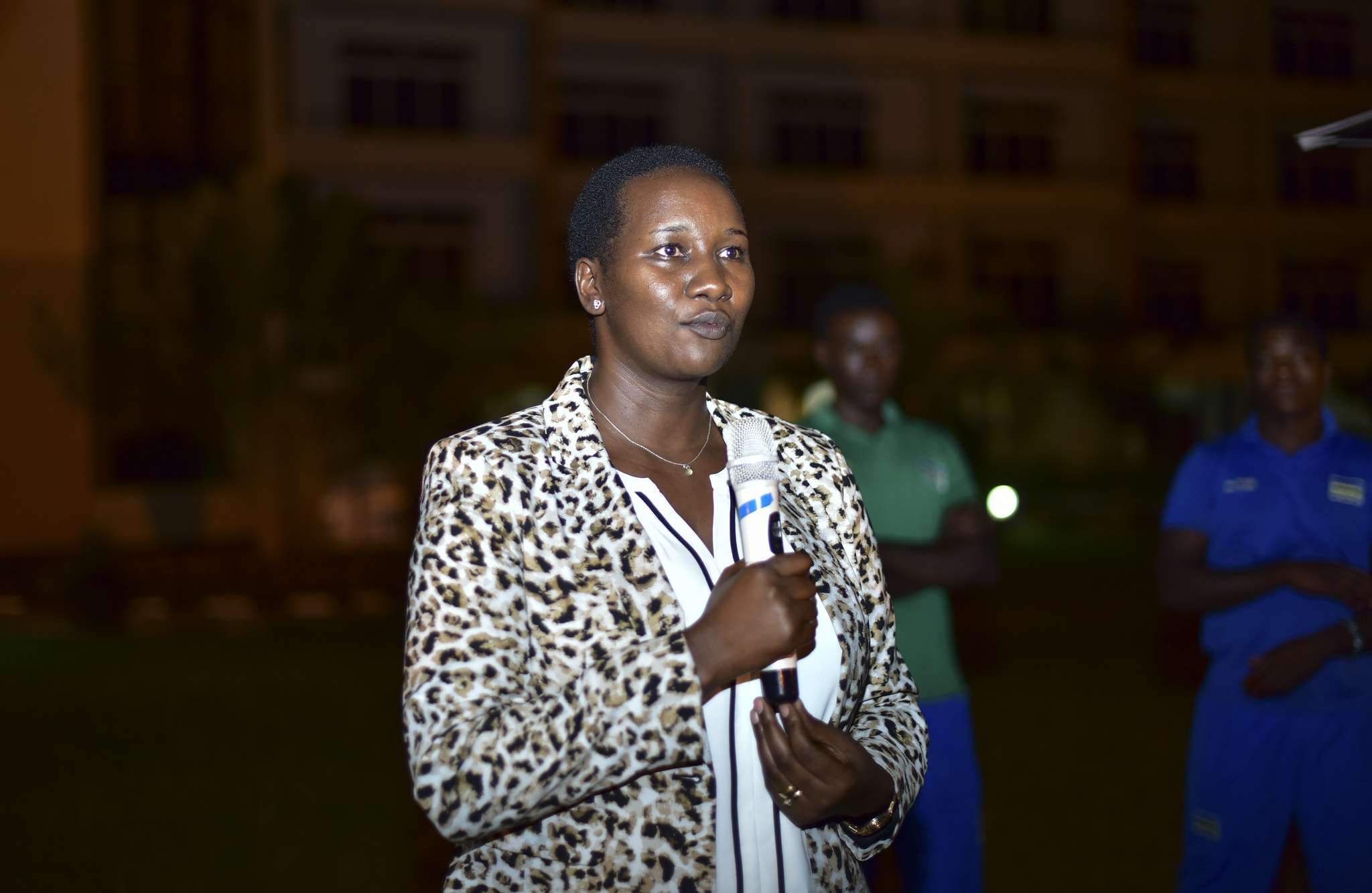 Minisitiri Uwacu Julienne yabijeje ko agahimbazamusyi kabo kaboneka vuba