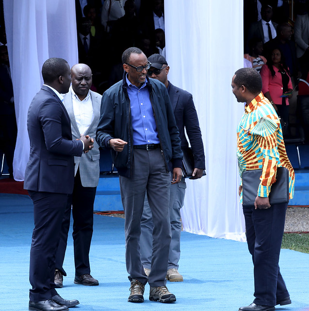 Umuyobozi wa Nyamagabe, Perezida Kagame na minisitiri w'ubutegetsi bw'igihugu n'abandi bayobozi