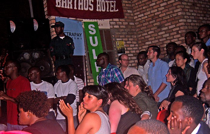 Ibirori bya Salax Awards muri 2009 byari byitabiriwe n'abantu batandukanye. Iyi foto irabigaragaza