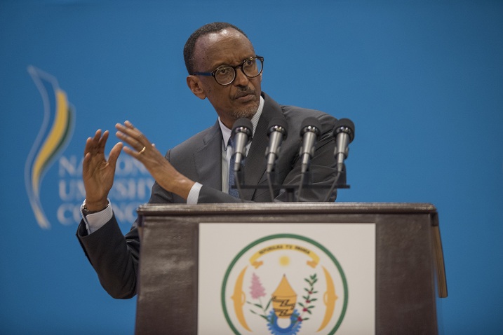 Perezida Kagame yahaye umwanya munini abanyamakuru nyuma y'umushyikirano 