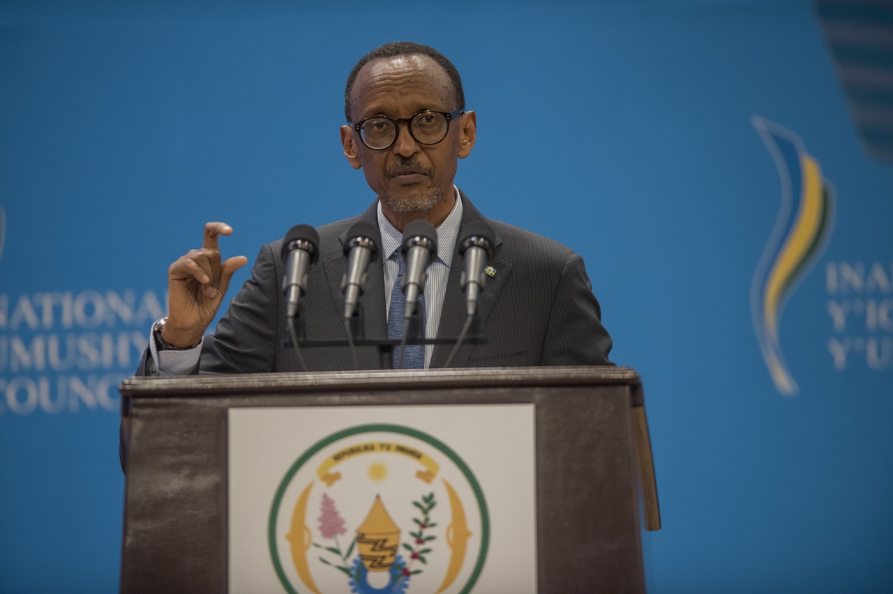 Perezida Kagame ati "Iki kibazo kibonerwe igisubizo mu gihe gito cyane!"