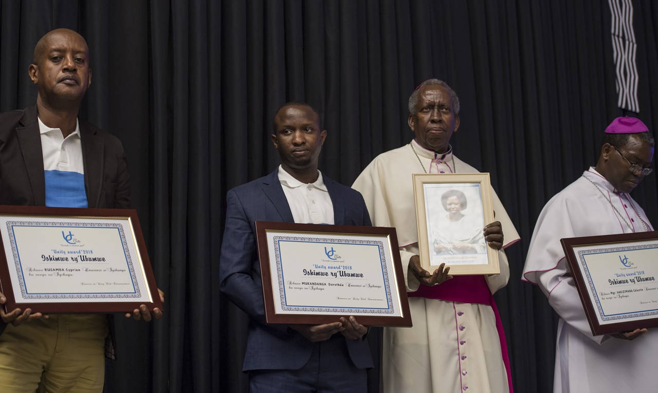 Abenshi mu bashyikirijwe ibihembo ntibari bahibereye kuko harimo n'abatabarutse
