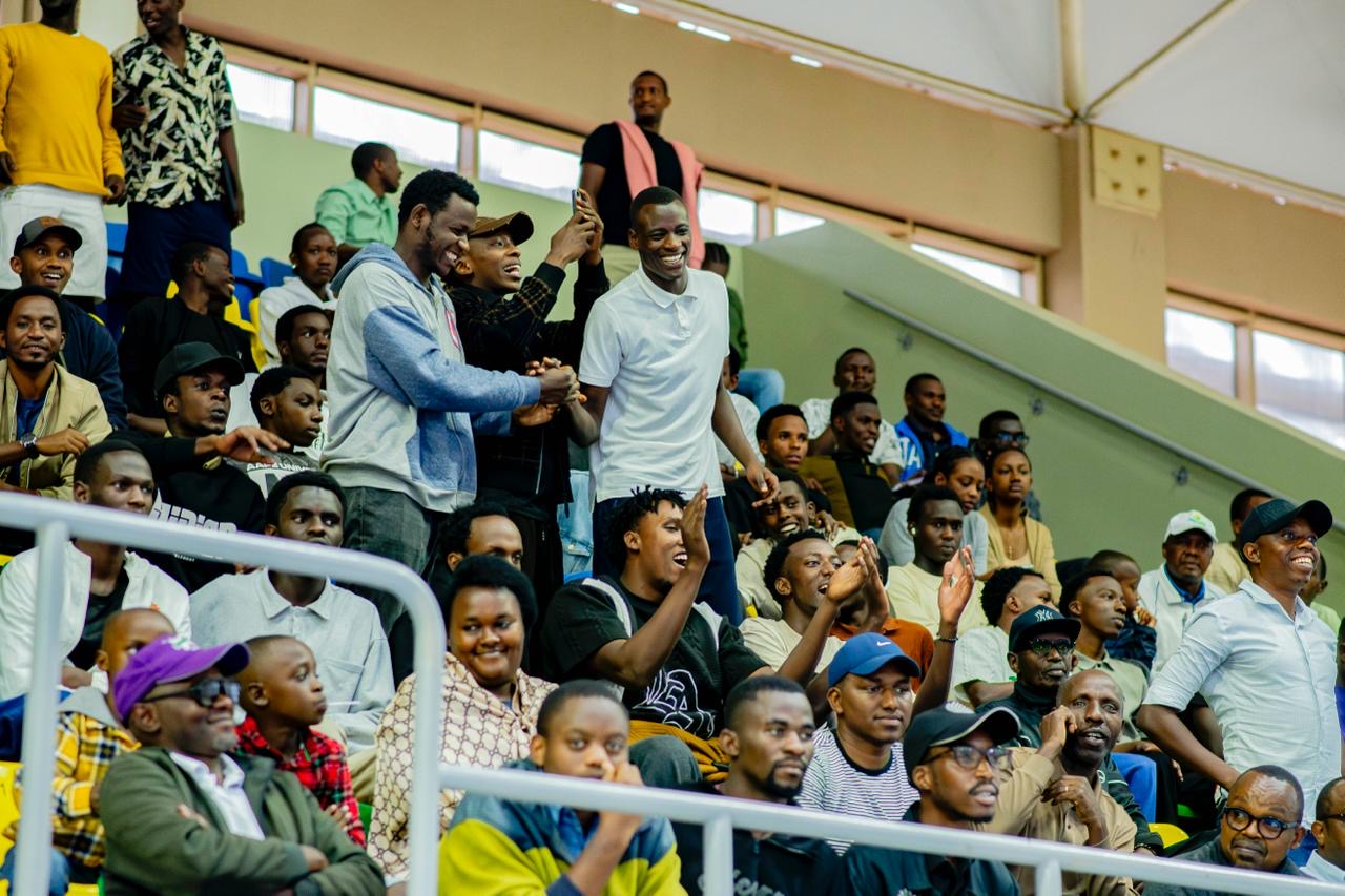 Abafana bari bitabiriye ku bwinshi