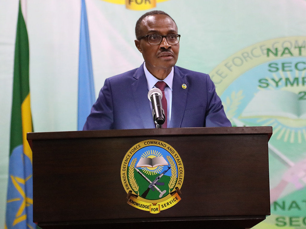 Minisitiri w'ingabo z'u Rwanda Maj General Albert Murasira