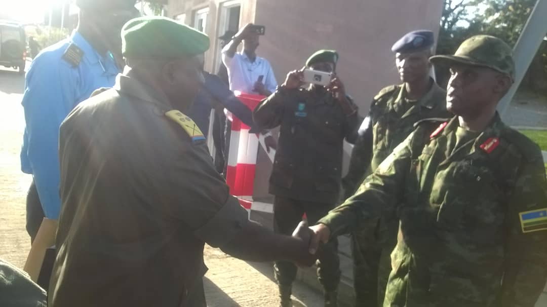 Abayobozi ku mpande zombi basuhuzanya